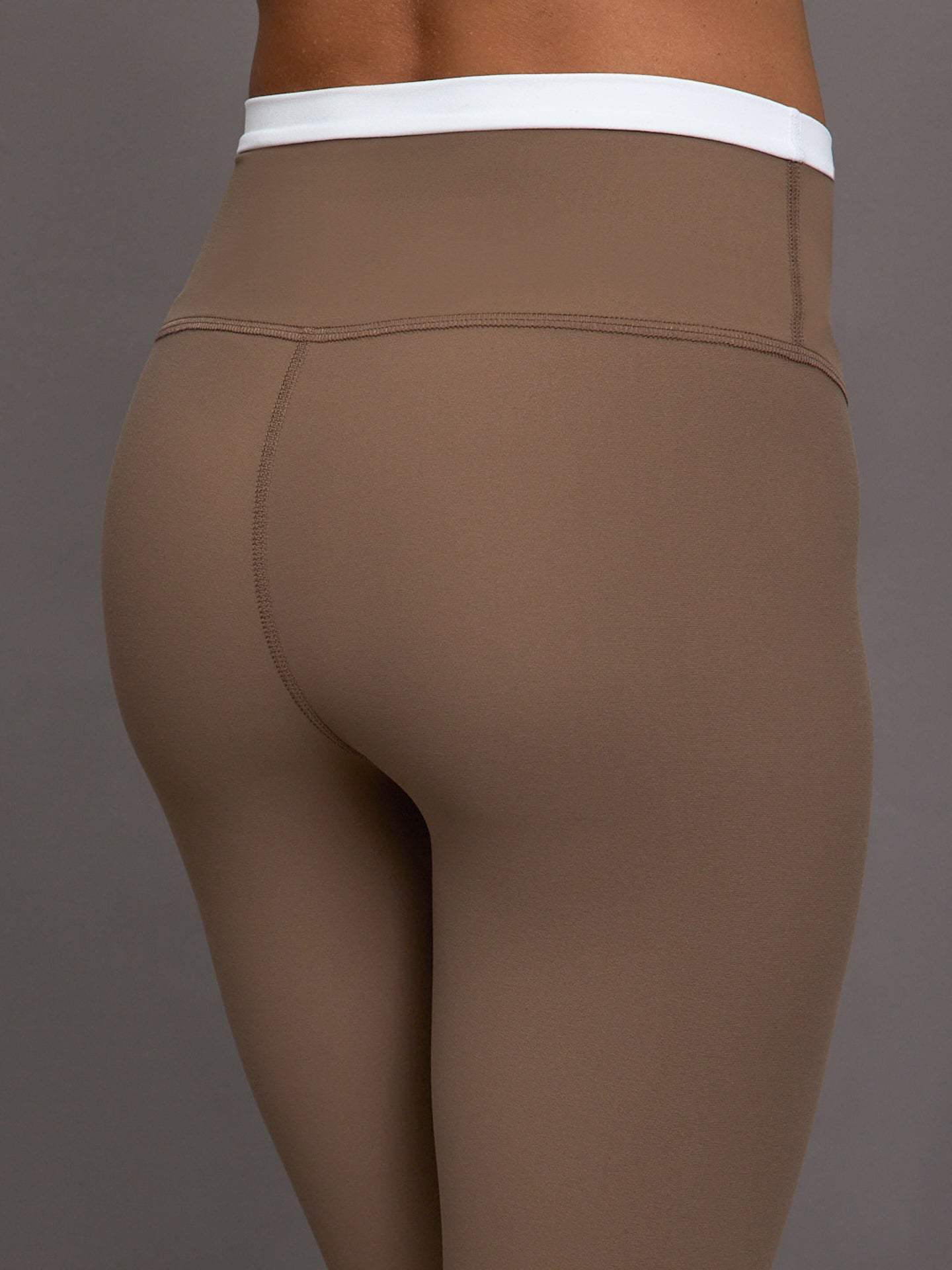 Contrast Waistband Legging in Melt - Caribou/ White - Image 5