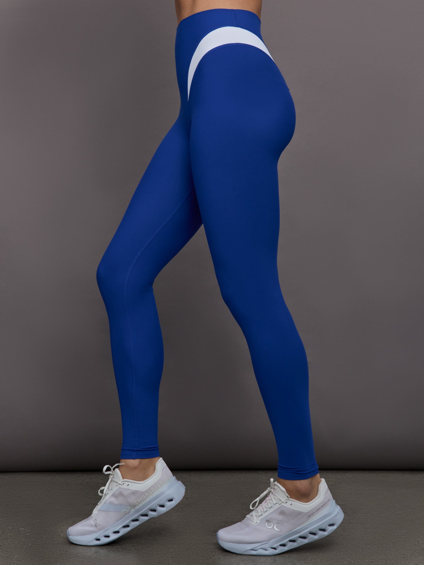 Spliced Colorblock Legging in Melt - Cobalt/White - Image 3