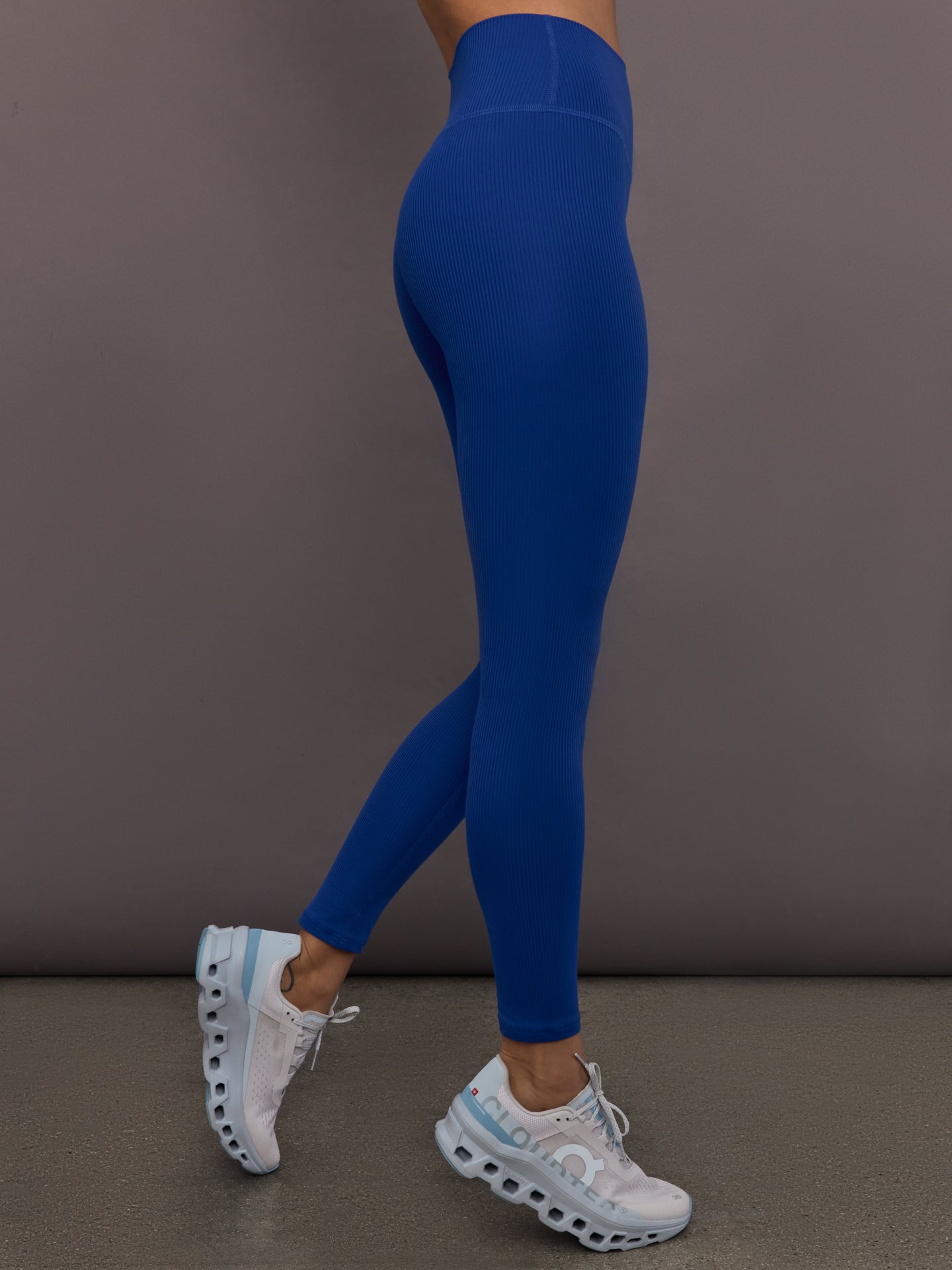 High Rise Legging in Ribbed Melt - Cobalt - Image 3