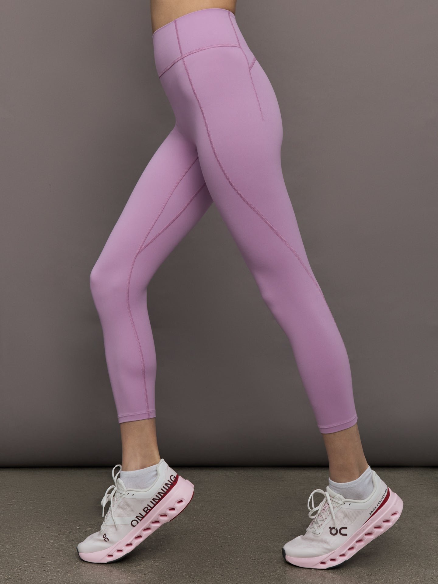 Studio Tights 7/8 - Sakura - Image 3