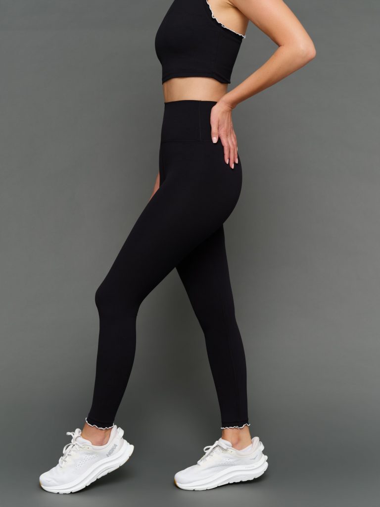 Contrast Scallop Edge Legging in Melt - Black/White